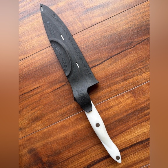 EUC Cutco 1728 JI 7-5/8" Petite Chef Knife in Pearl White With Sheath - Picture 2 of 6